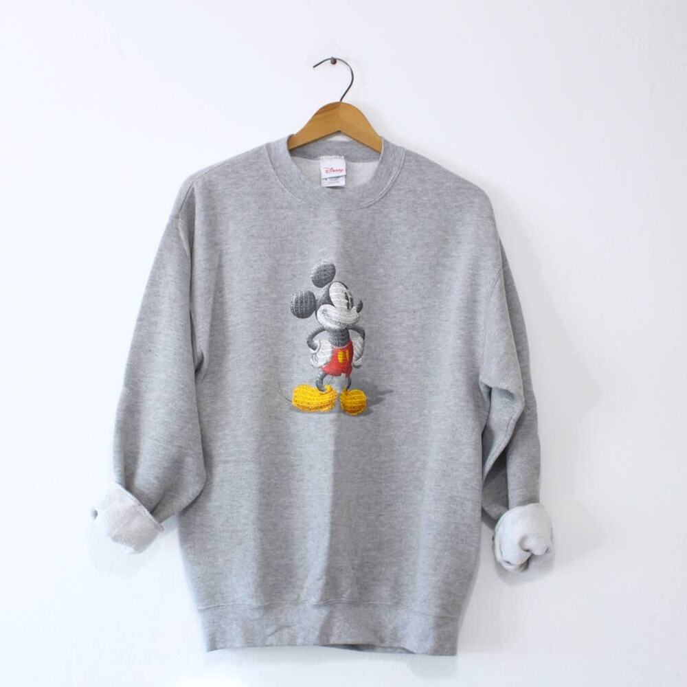 Walt Disney Mickey Mouse Sweatshirt Medium
